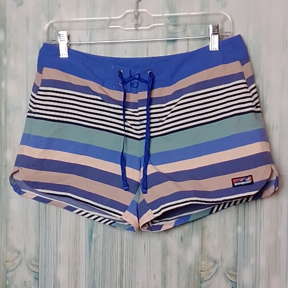 Patagonia Other - Patagonia women's wavefarer board shorts size 6